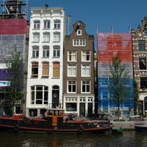 Wil de Amsterdamse woningmarkt alleen nog maar expats en gezinnen?